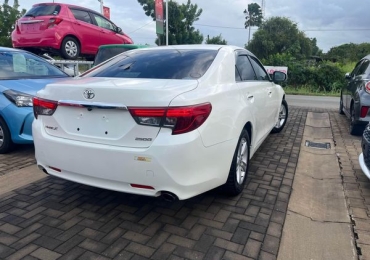 TOYOTA MARK X , BJ 2012