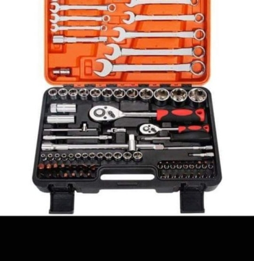 82PCS TOOL BOX